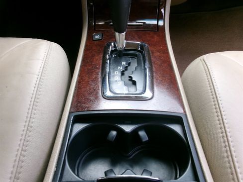 Used 2007 Buick Lucerne CXL w/ Luxury Package FWD image 25