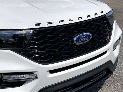 Used 2023 Ford Explorer ST w/ Equipment Group 401A AWD/4WD image 30