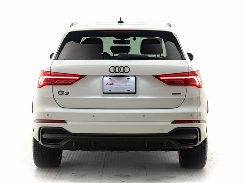 Used 2025 Audi Q3 2.0T Premium image 32