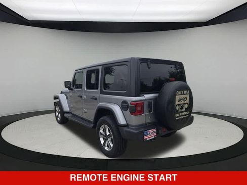 Used 2018 Jeep Wrangler Unlimited Sahara w/ Dual Top Group AWD/4WD image 4