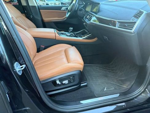 Used 2021 BMW X7 xDrive40i w/ Premium Package AWD/4WD image 13