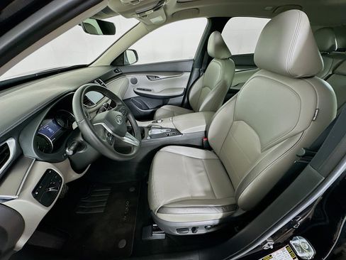 Used 2023 INFINITI QX50 Luxe AWD/4WD image 13