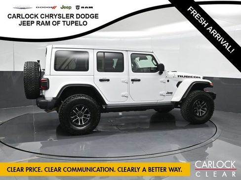 Used 2024 Jeep Wrangler Unlimited Rubicon AWD/4WD image 4