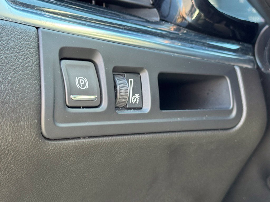 Certified 2025 Cadillac XT5 Premium Luxury FWD image 23