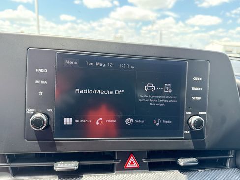 Used 2025 Kia Sportage LX FWD image 12