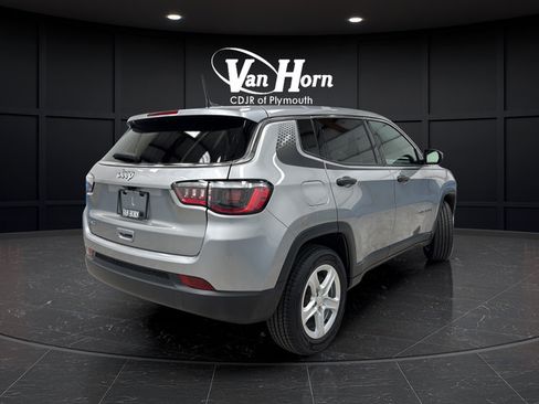 Used 2023 Jeep Compass Sport w/ Mopar Graphics Package AWD/4WD image 9