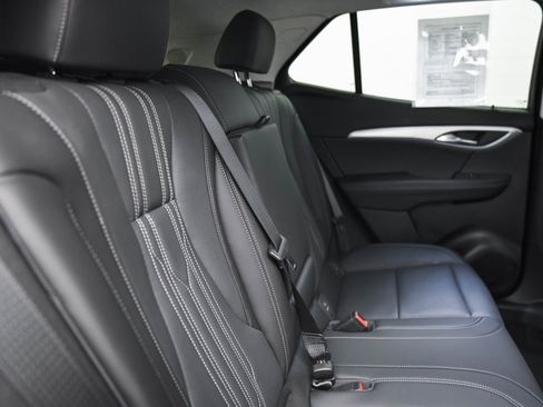 Used 2024 Buick Envision Avenir image 14