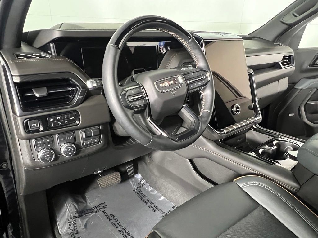 Used 2025 GMC Yukon XL AT4 AWD/4WD image 22