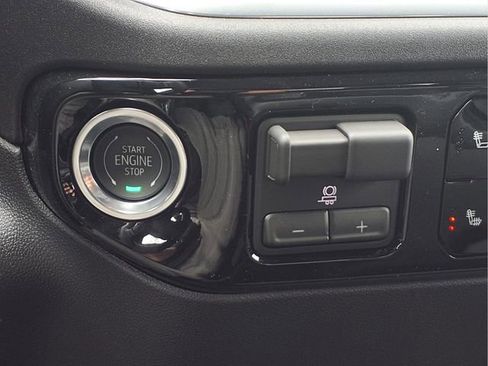 New 2026 GMC Sierra 1500 SLE w/ X31 Off-Road Package AWD/4WD image 9