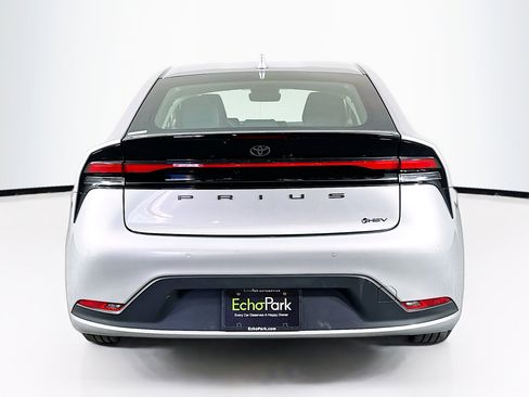 Used 2024 Toyota Prius LE image 7