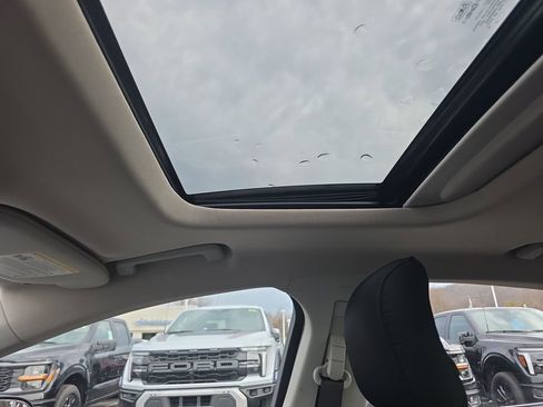 Used 2015 Ford Fusion SE w/ Equipment Group 201A image 29