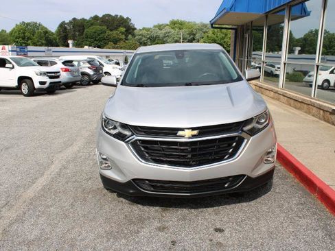 Used 2020 Chevrolet Equinox LT FWD image 2