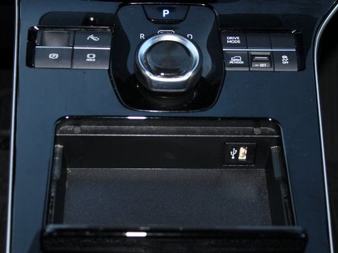 Used 2023 Subaru Solterra Premium image 18