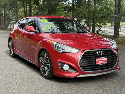 Used 2016 Hyundai Veloster Turbo FWD image 3