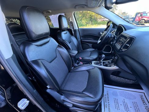 Used 2020 Jeep Compass Latitude w/ Cold Weather Group image 29