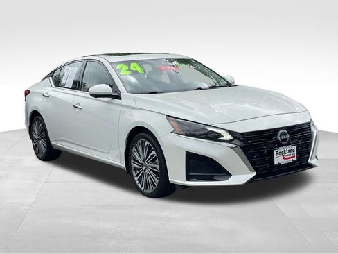 Certified 2024 Nissan Altima 2.5 SL AWD/4WD image 3