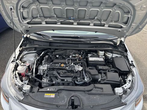Used 2025 Toyota Corolla LE image 33