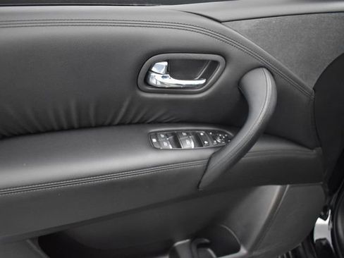 Used 2023 Nissan Armada SV w/ Cargo Package image 4