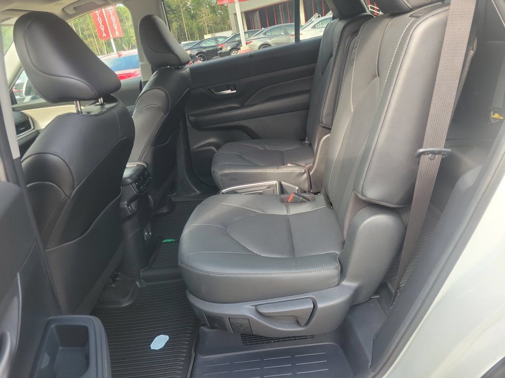 Certified 2024 Toyota Grand Highlander AWD Hybrid image 29