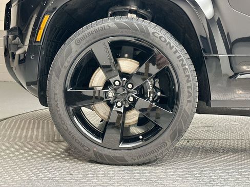 New 2026 Land Rover Defender 130 V8 AWD/4WD image 13