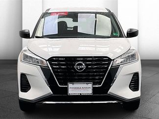 Certified 2025 Nissan Kicks Play S video 2