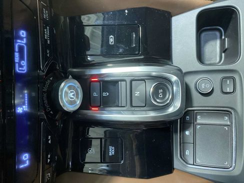 Used 2024 Acura MDX SH-AWD w/ Advance Package image 17
