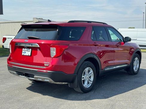 Used 2023 Ford Explorer XLT w/ Equipment Group 202A image 3