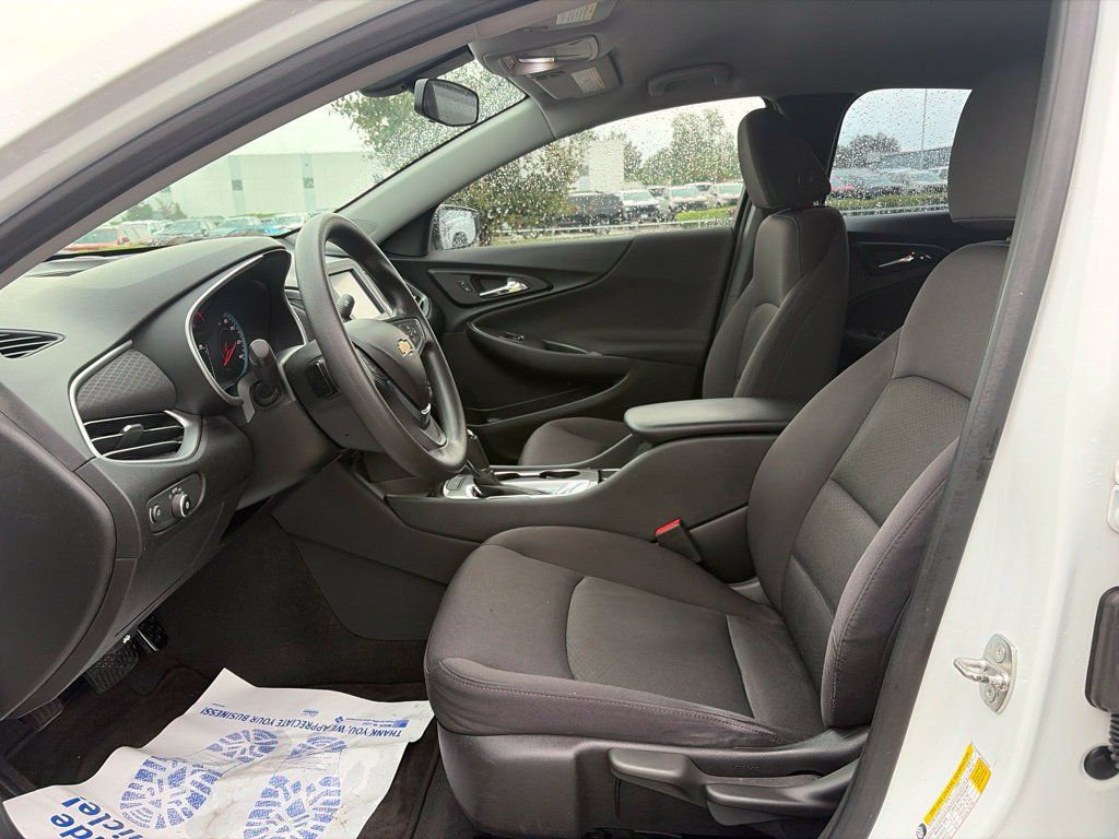 Used 2017 Chevrolet Malibu LS FWD image 37