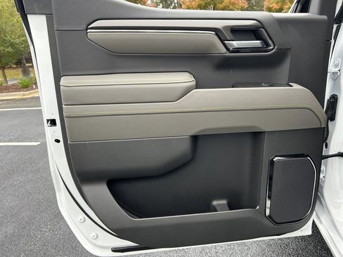 New 2026 Chevrolet Silverado 1500 ZR2 w/ Dark Appearance Package image 58