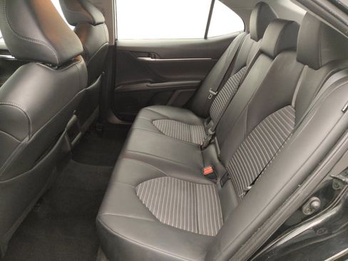 Used 2023 Toyota Camry SE image 18