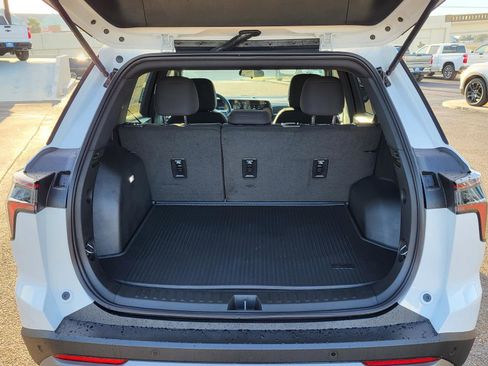 New 2026 Chevrolet Equinox LT image 12