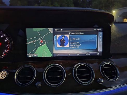 Used 2017 Mercedes-Benz E 300 image 33