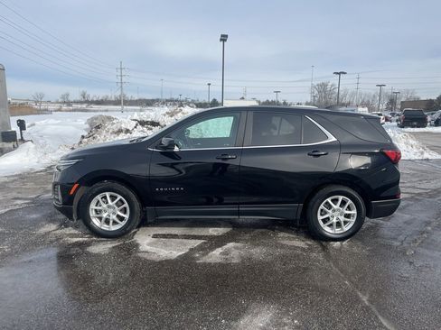 Used 2023 Chevrolet Equinox RS w/ RS Leather Package image 4