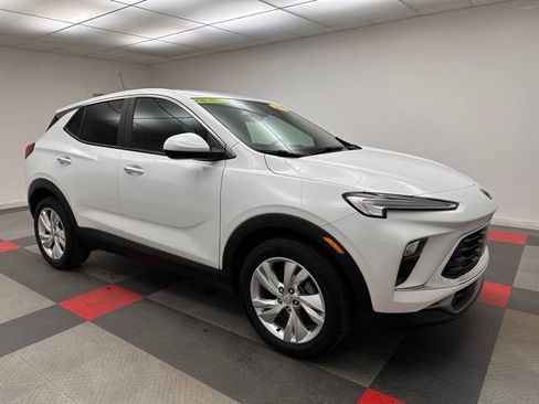 Used 2024 Buick Encore GX Preferred image 1