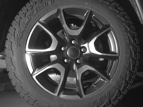 Used 2025 Jeep Compass Trailhawk AWD/4WD image 15