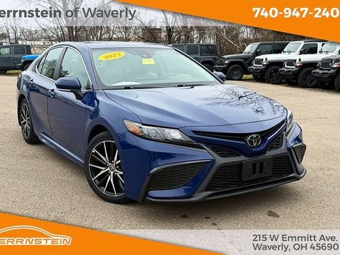 Used 2023 Toyota Camry SE image 1