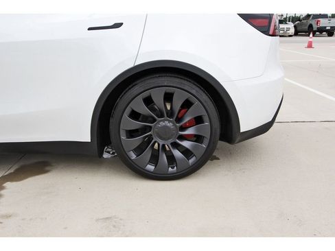 Used 2025 Tesla Model Y Performance AWD/4WD image 30