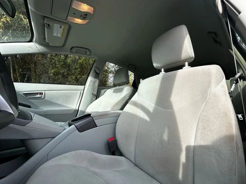 Used 2014 Toyota Prius Two image 26