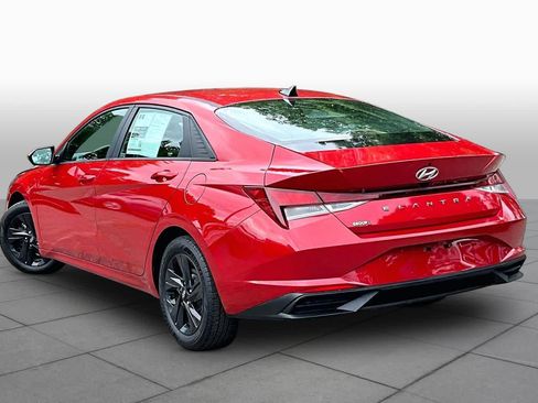 Used 2022 Hyundai Elantra SEL FWD image 23