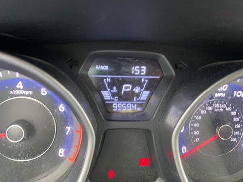 Used 2016 Hyundai Elantra SE FWD image 15