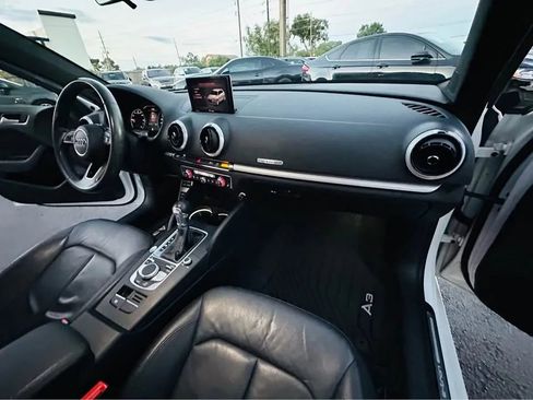Used 2018 Audi A3 e-tron Premium image 12