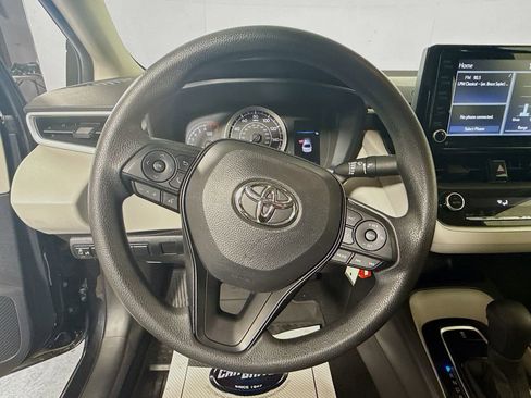 Certified 2022 Toyota Corolla LE image 6