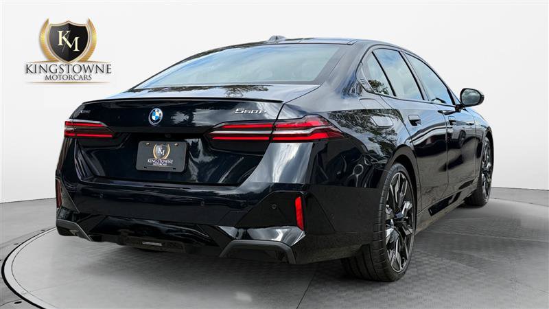 Used 2026 BMW 550e xDrive w/ Executive Package AWD/4WD image 5
