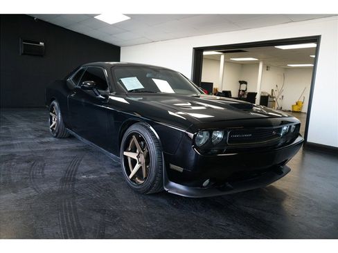 Used 2013 Dodge Challenger R/T w/ R/T Redline Group RWD image 9