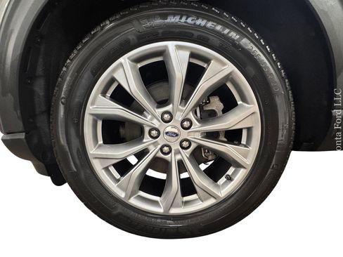 Used 2023 Ford Explorer Limited w/ Limited Technology Package image 10