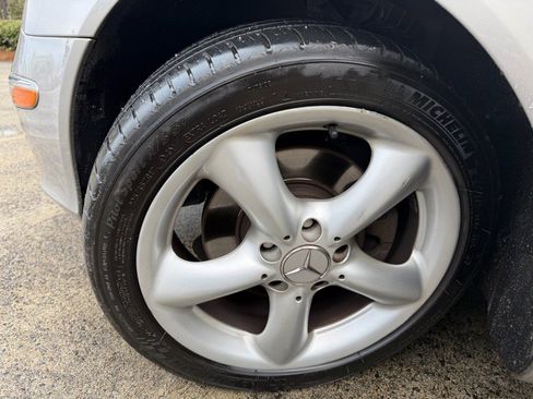 Used 2005 Mercedes-Benz CLK 320 Coupe image 26