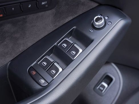Used 2015 Audi SQ5 Premium Plus AWD/4WD image 30