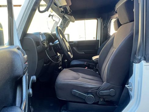 Used 2014 Jeep Wrangler Sport w/ Connectivity Group AWD/4WD image 25