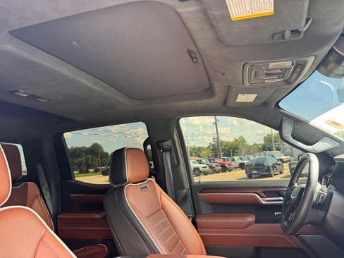 Used 2025 GMC Sierra 1500 Denali Ultimate AWD/4WD image 17