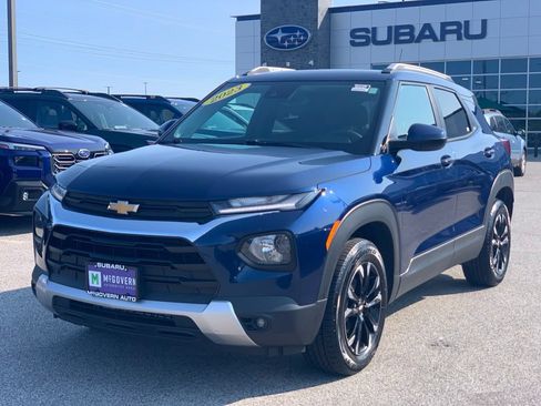 Used 2023 Chevrolet TrailBlazer LT w/ Convenience Package AWD/4WD image 3